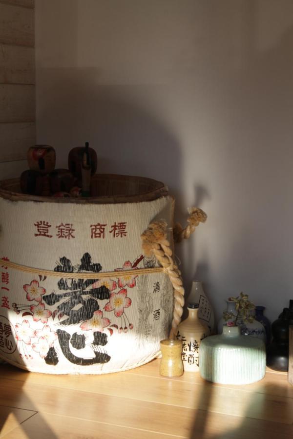 Maison Mama Neko Pontorson Bagian luar foto